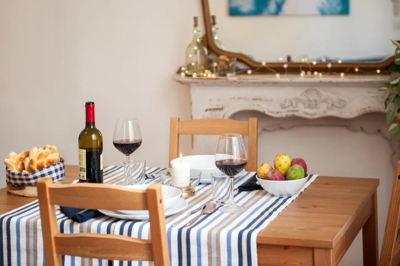 Fuori Le Mura San Frediano- Flo Apartments Florence Italy